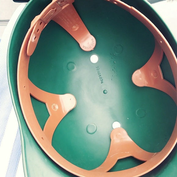 Oakland A's SZ kids m e d / large $22 + free gift - Picture 3 of 6